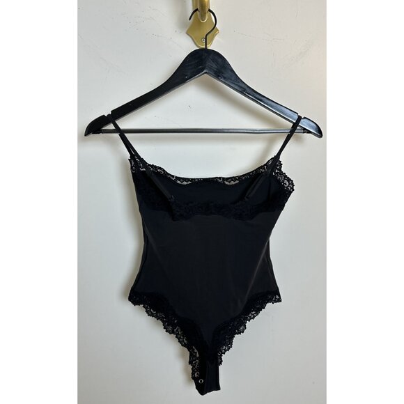 SKIMS Fits Everybody Lace Cami Bodysuit in Onyx Black Size Small - Picture 9 of 12